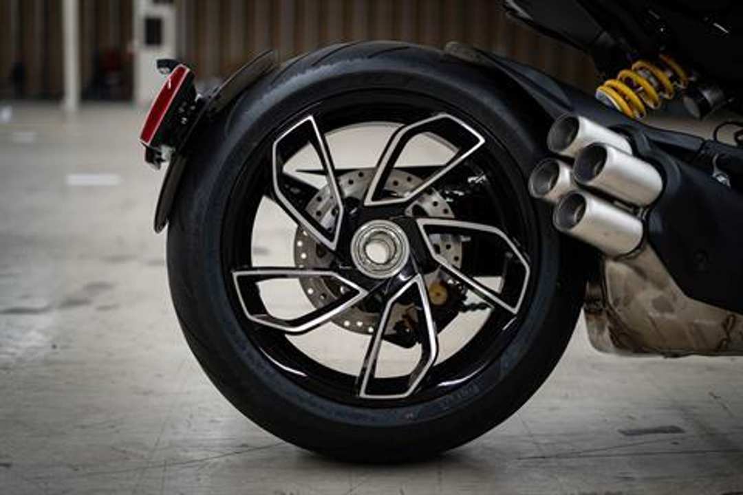 2024 Ducati Dvlv4 - Image 2