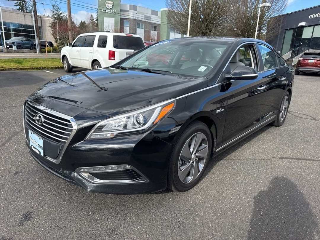 2016 Hyundai Sonata Plug-In Hybrid Base - Image 3