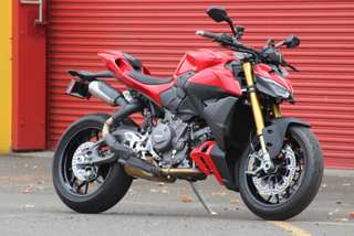 2025 Ducati Streetfighter V2S