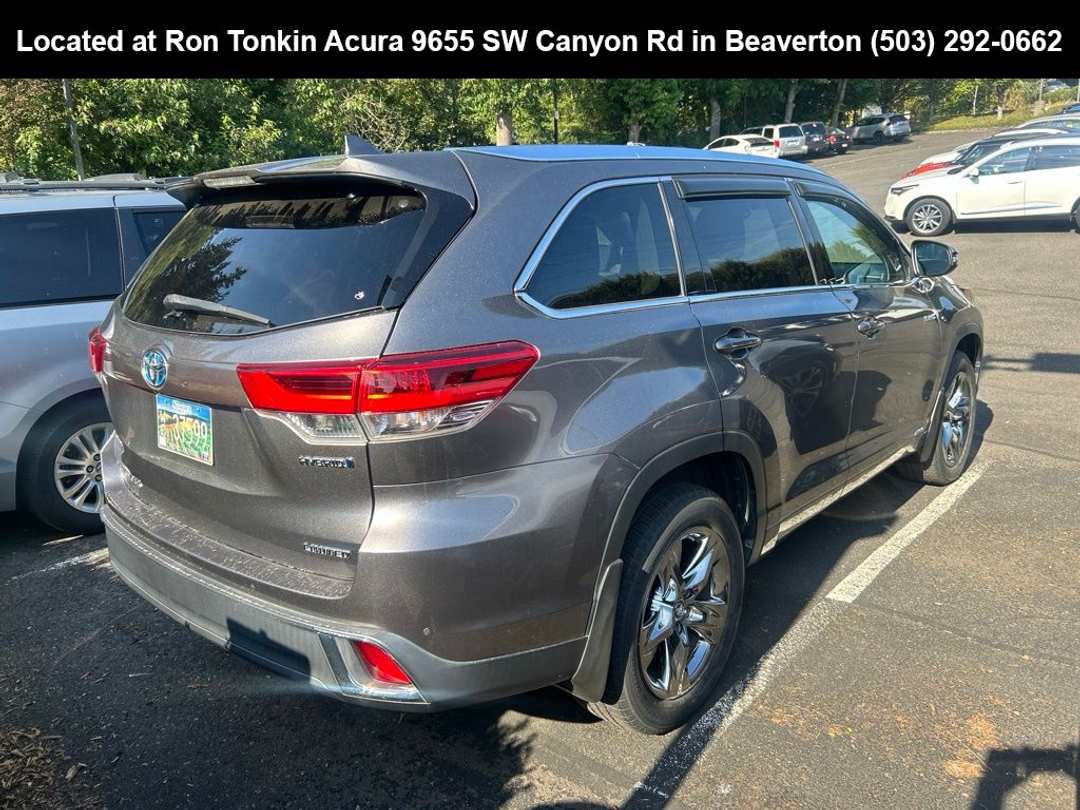 2019 Toyota Highlander Hybrid Limited Platinum - Image 3