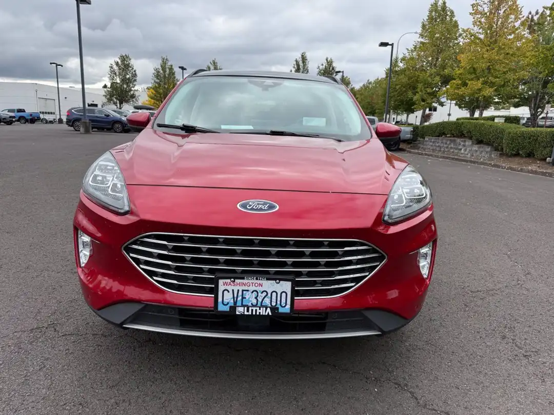 2022 Ford Escape Titanium - Image 2