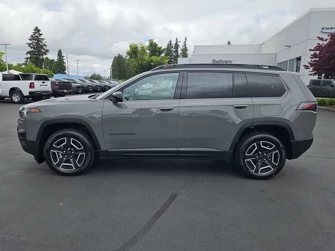 2026 Jeep Cherokee Laredo - Image 3