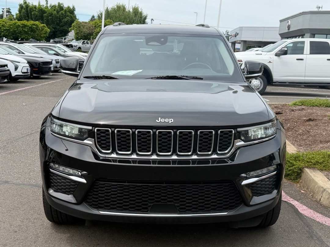 2022 Jeep Grand Cherokee Limited - Image 3