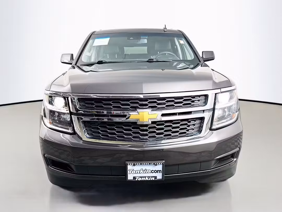 2016 Chevrolet Suburban LT - Image 3
