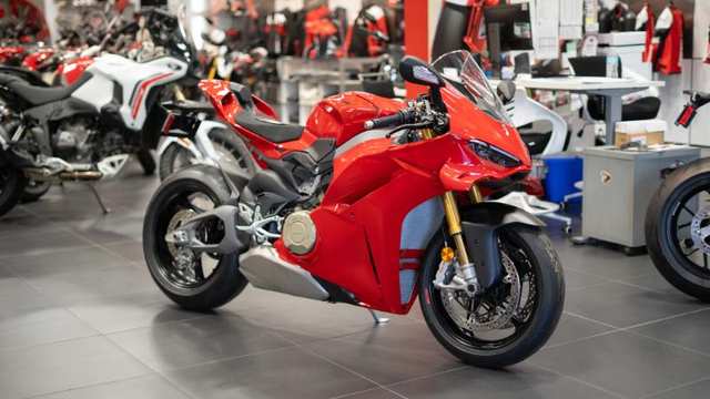 2025 Ducati Panigale V4S - Clearance Pricing!