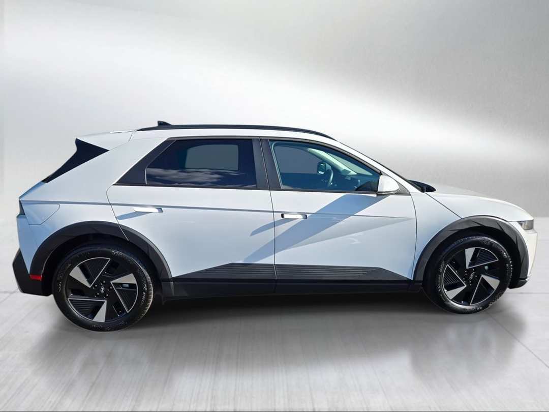 2025 Hyundai Ioniq 5 SEL - Image 2