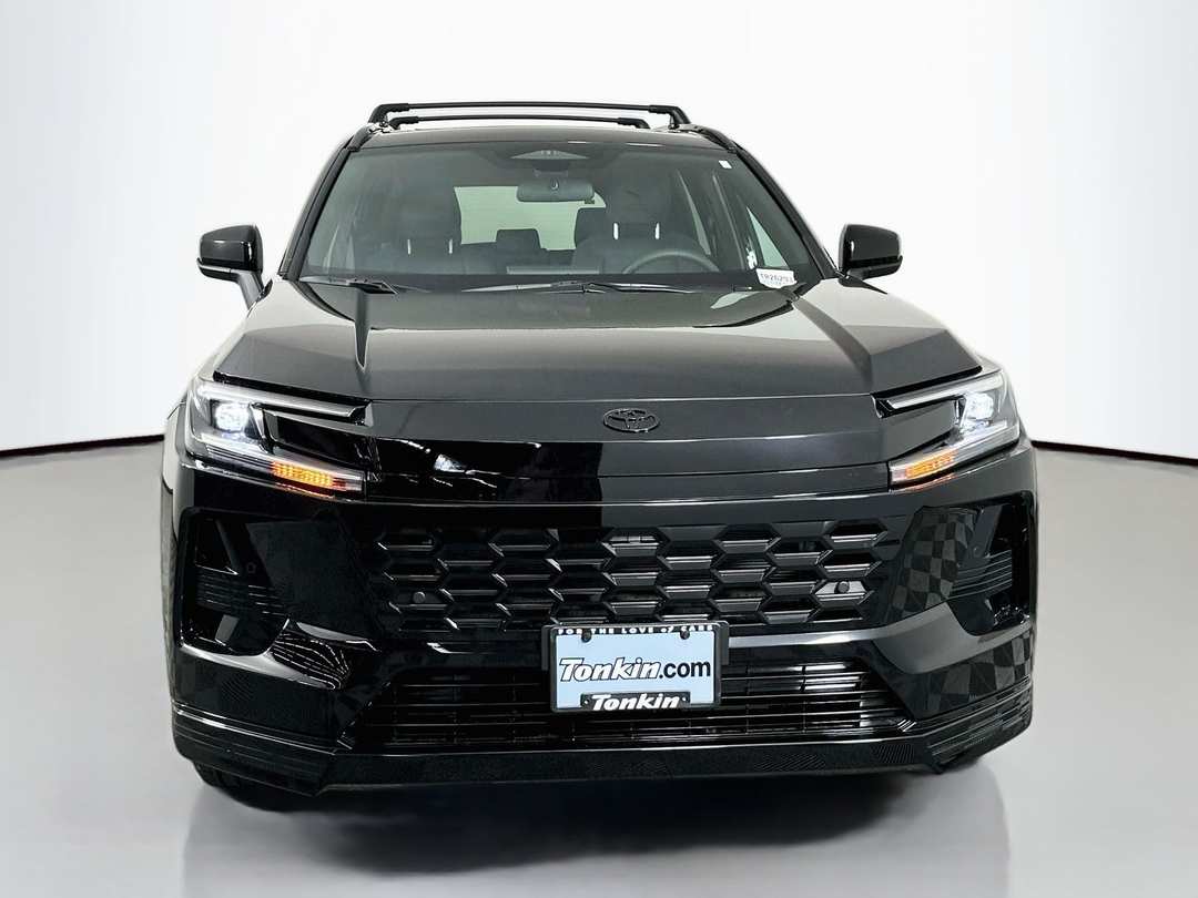 2026 Toyota Rav4 SE - Image 2