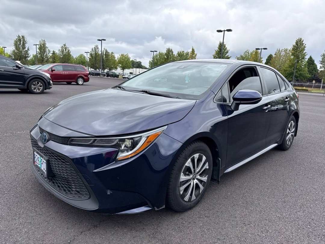 2022 Toyota Corolla Hybrid LE - Image 2