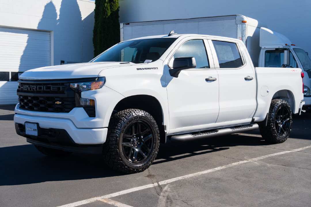 2026 Chevrolet Silverado 1500 Custom - Image 3