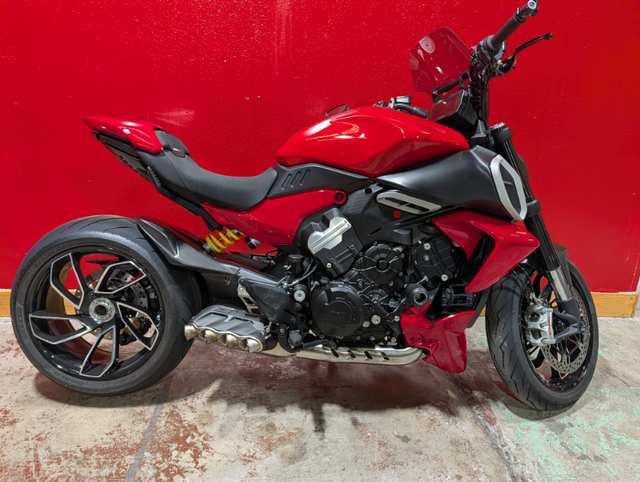 2025 Ducati Diavel V4 - Coming Soon!
