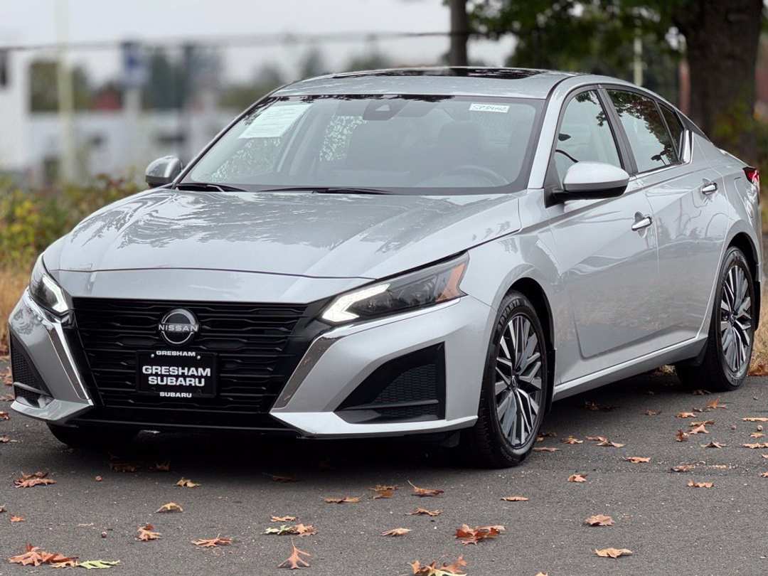 2024 Nissan Altima 2.5 SV - Image 3