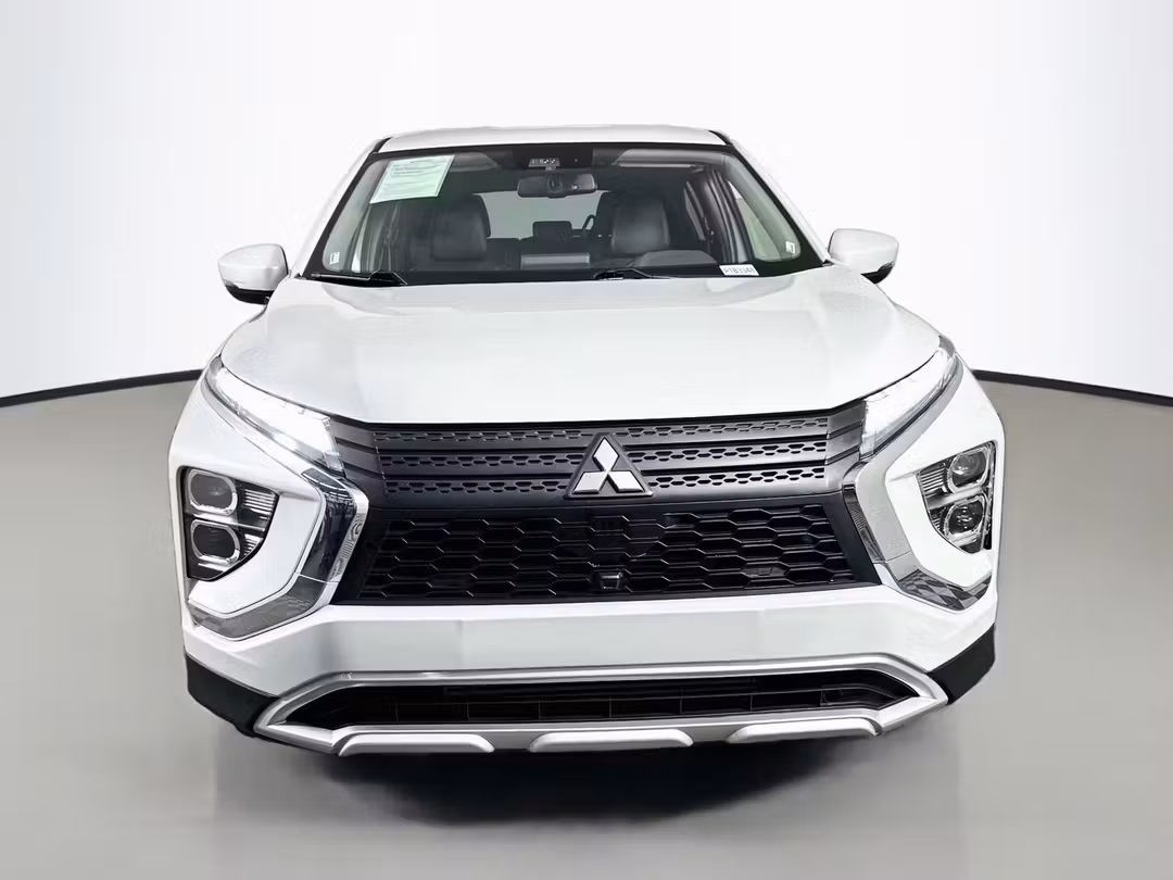 2025 Mitsubishi Eclipse Cross SE - Image 2