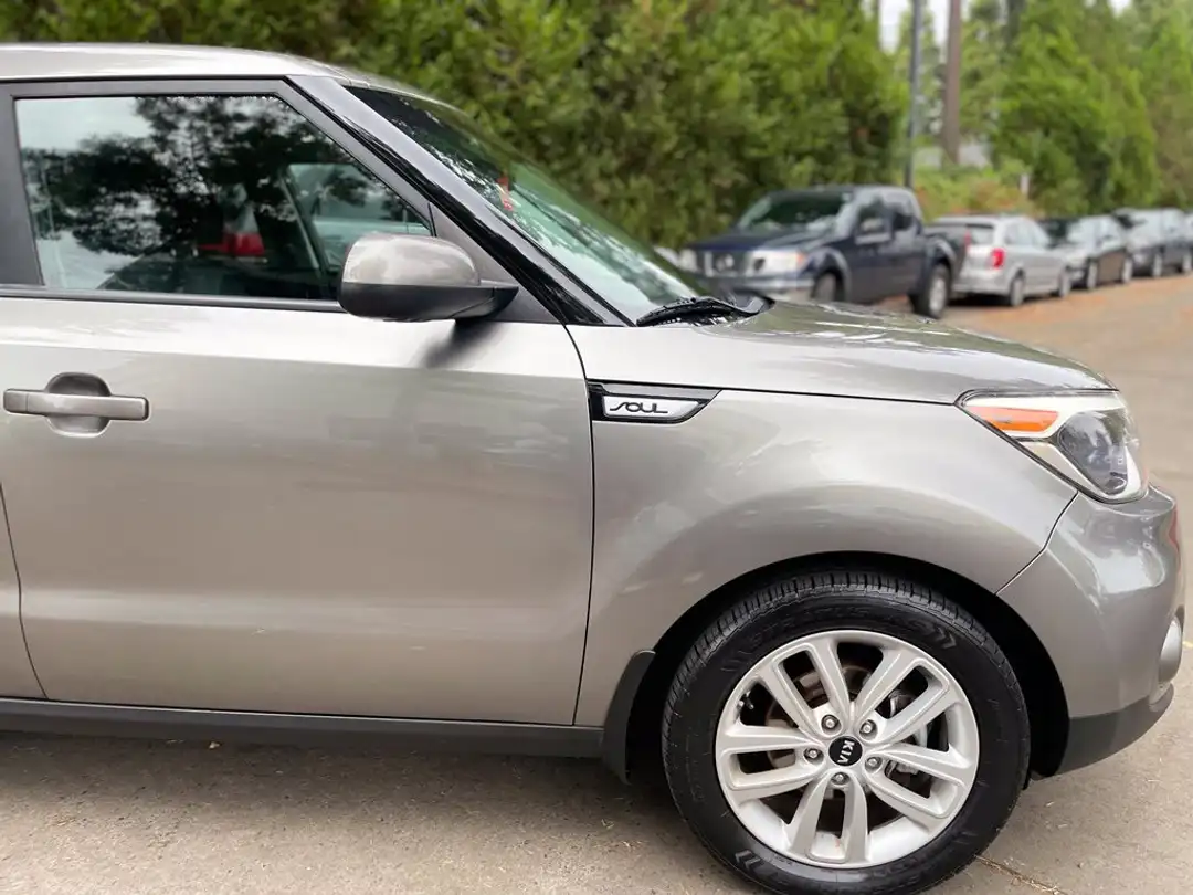 2019 Kia Soul Plus - Image 2