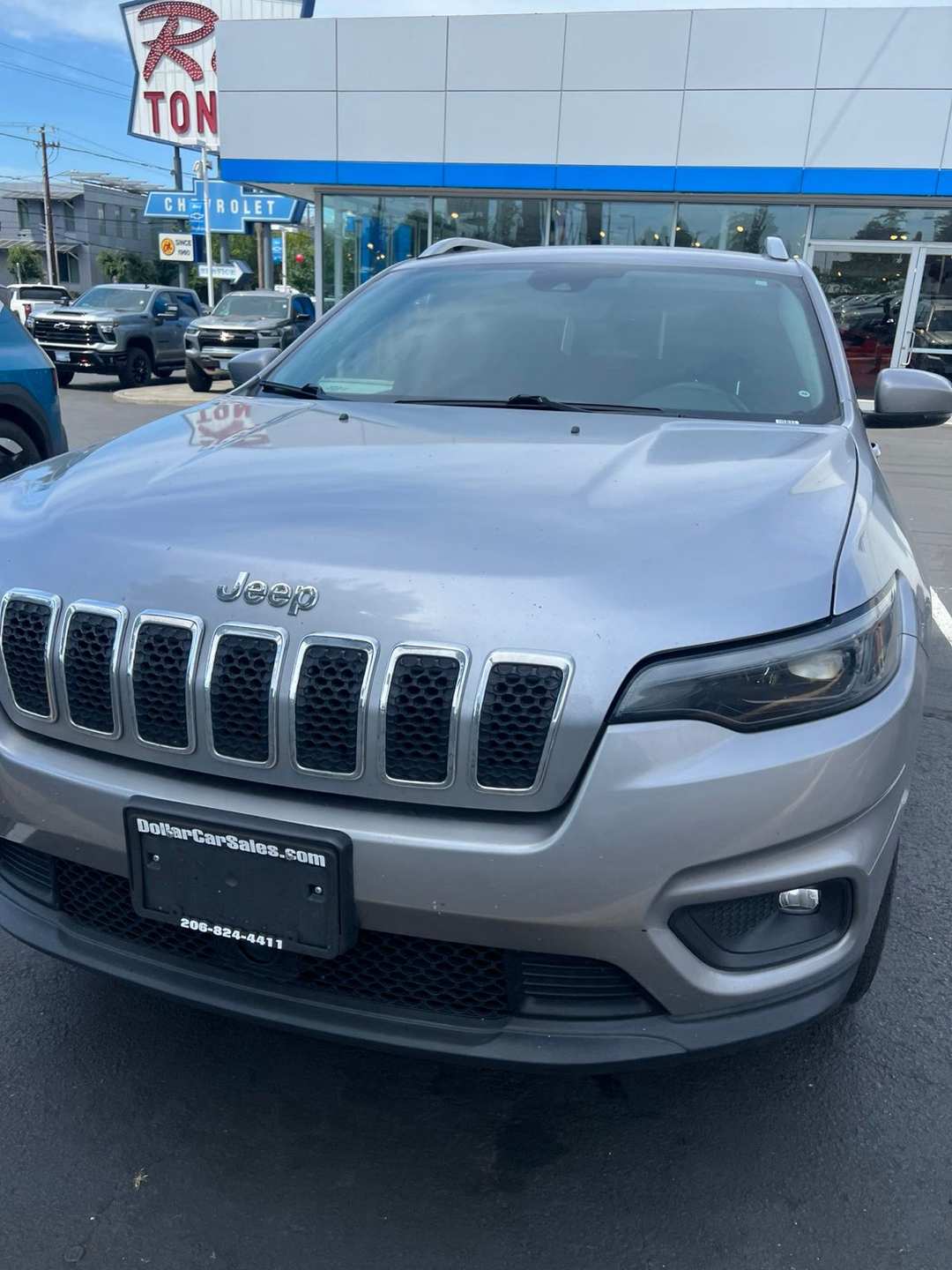 2021 Jeep Cherokee Latitude Plus - Image 2