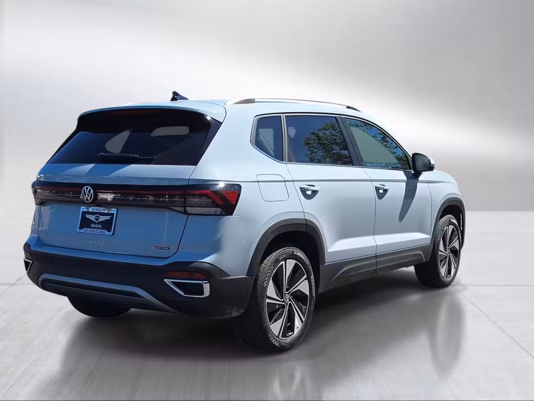 2025 Volkswagen Taos 1.5T SE - Image 3