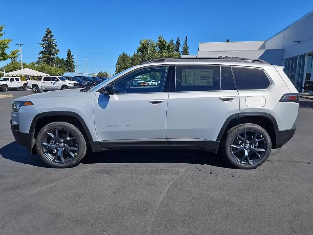 2026 Jeep Cherokee - Image 3