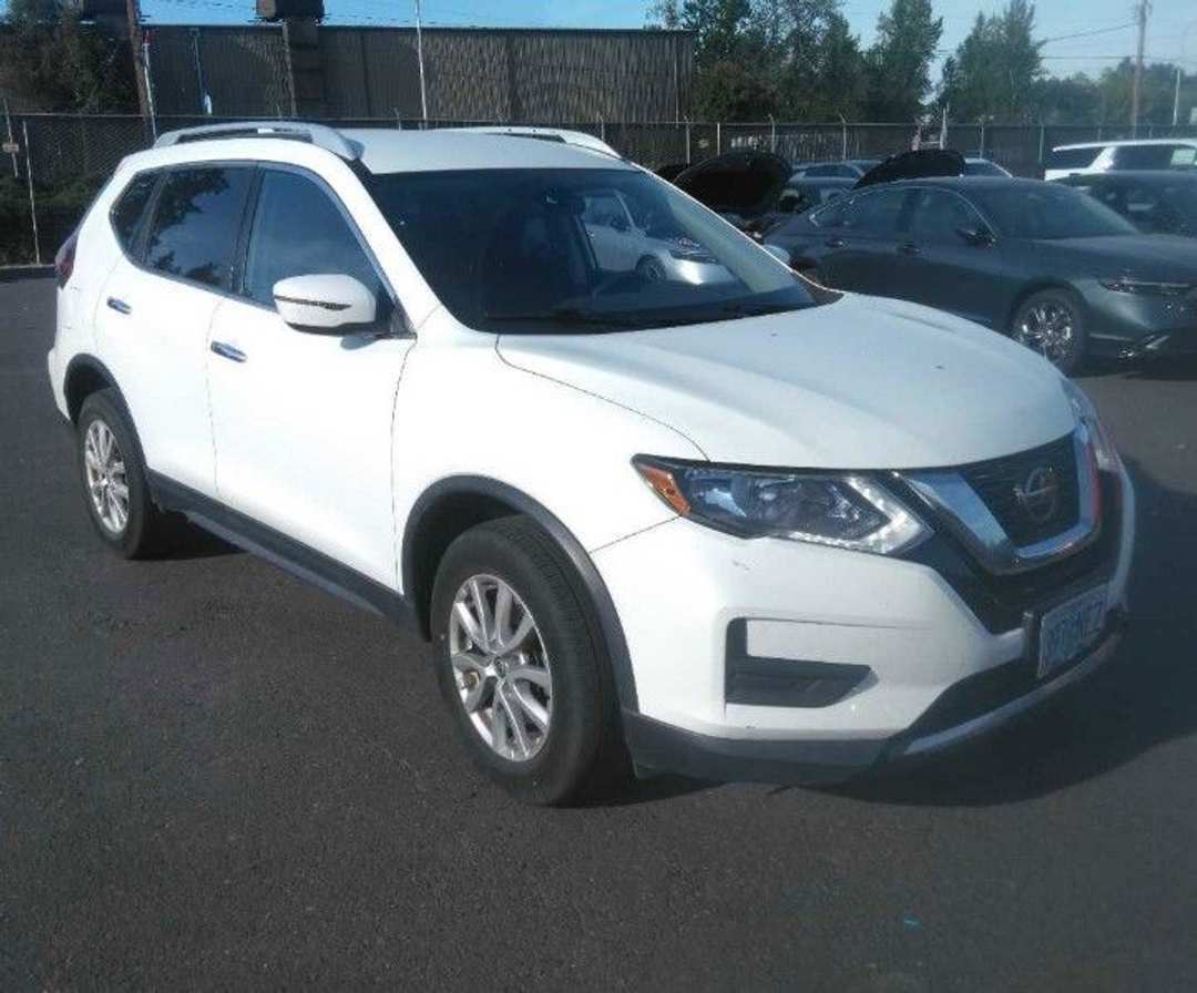 2020 Nissan Rogue SV - Image 2