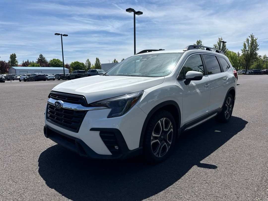 2023 Subaru Ascent Limited - Image 3