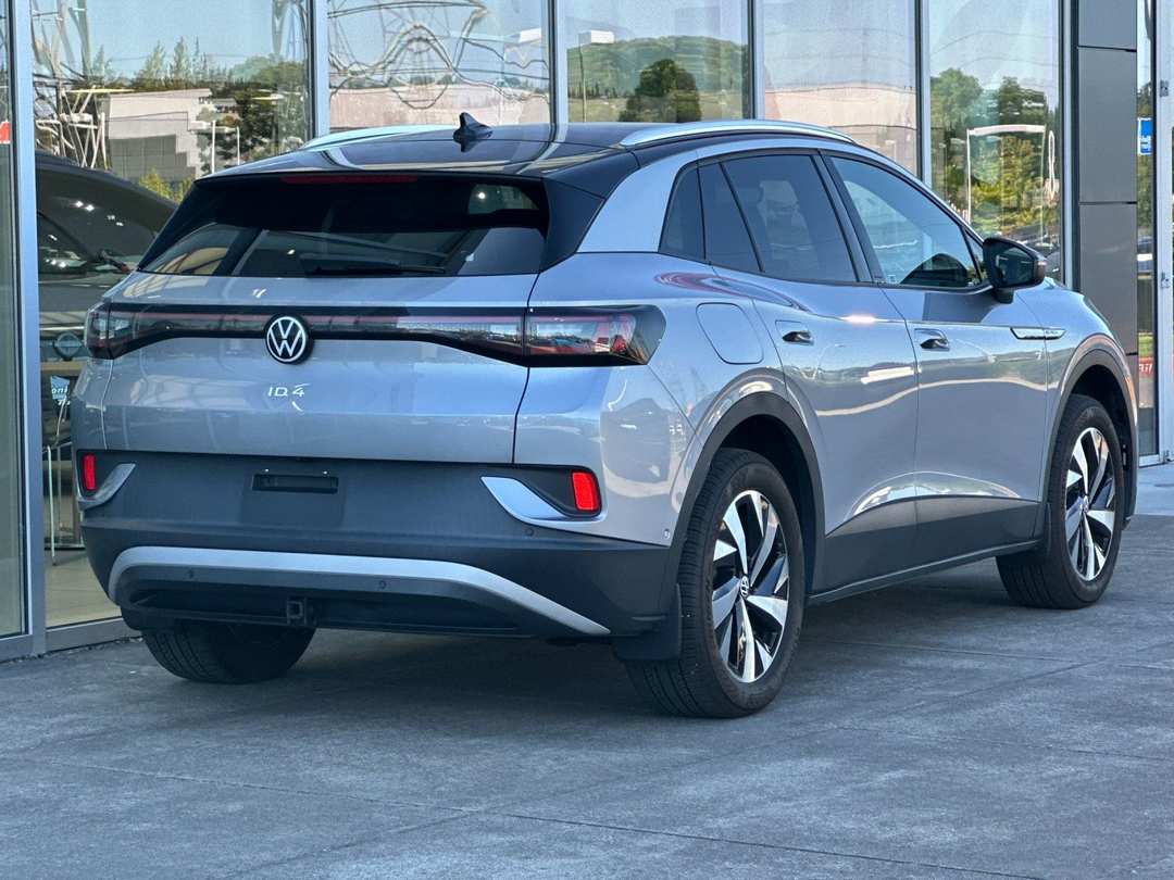 2023 Volkswagen Id.4 Pro - Image 3