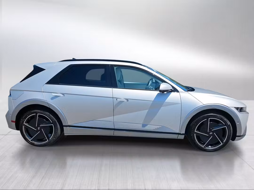 2025 Hyundai Ioniq 5 Limited - Image 2