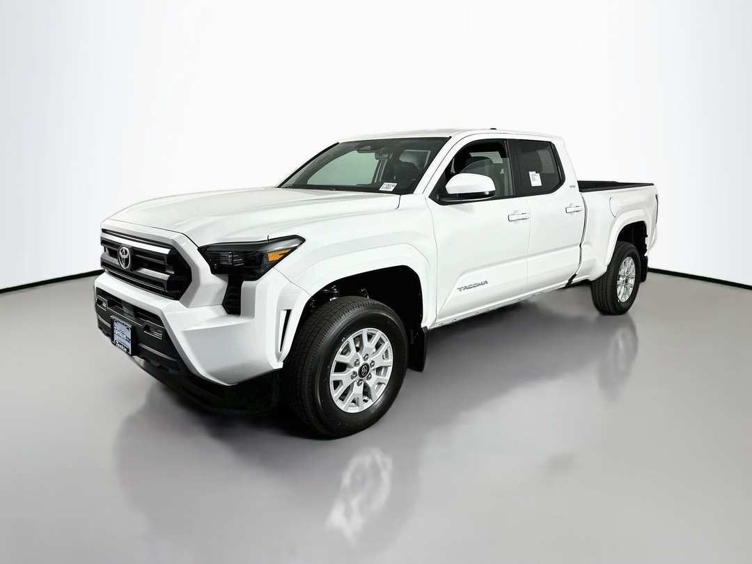 2026 Toyota Tacoma SR5 - Image 3