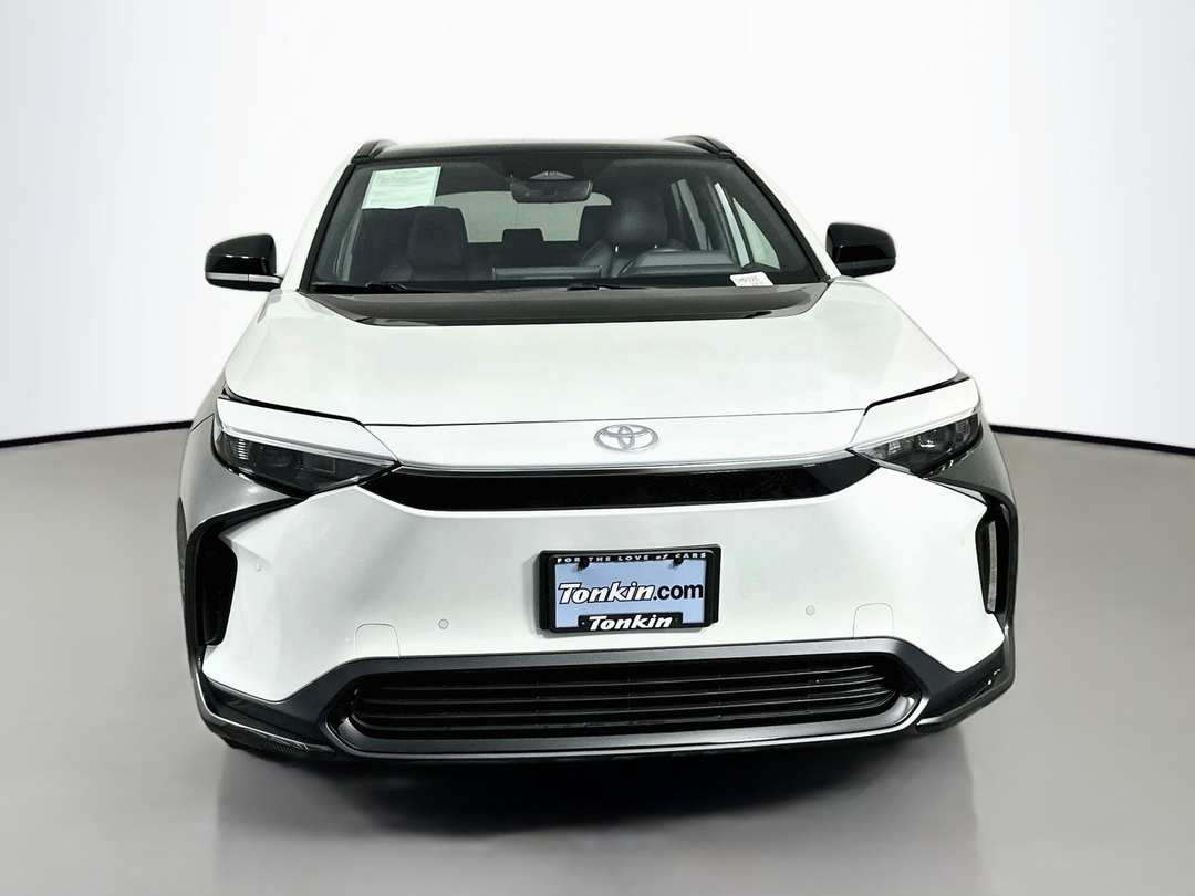 2023 Toyota Bz4X XLE - Image 2