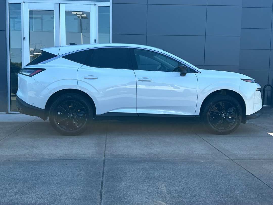 2025 Nissan Murano SV - Image 3