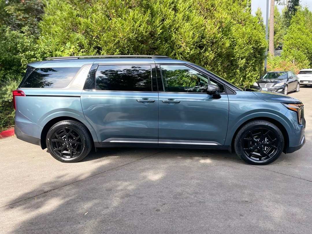2026 Kia Carnival Hybrid SX Prestige - Image 3