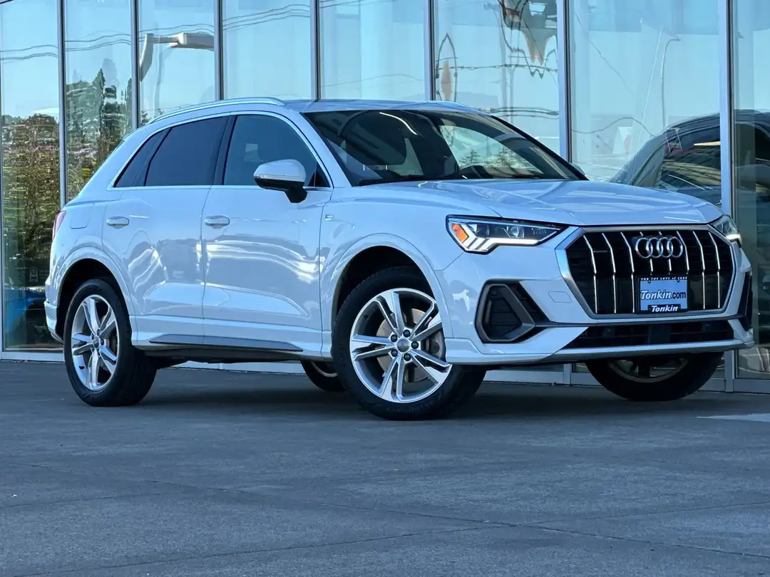 2020 Audi Q3 Premium Plus S line - Image 2