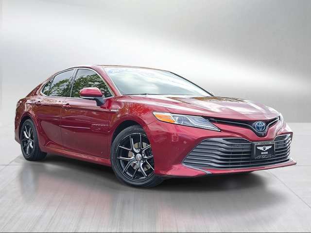 2019 Toyota Camry Hybrid XLE