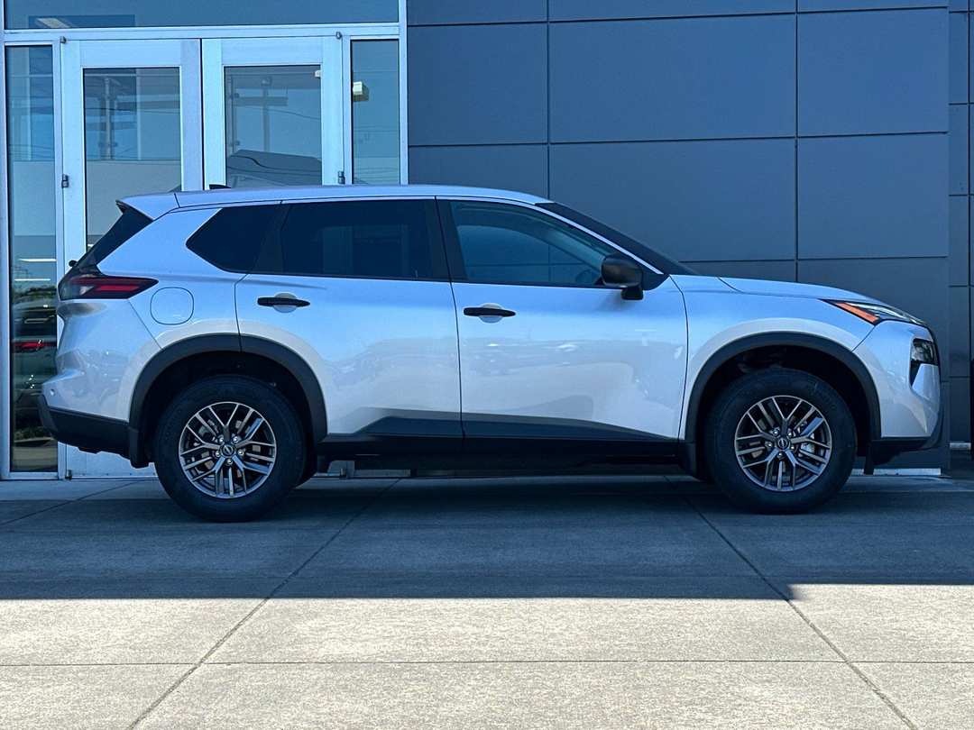 2025 Nissan Rogue S - Image 2
