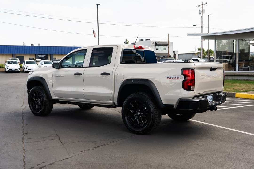2026 Chevrolet Colorado Trail Boss - Image 2