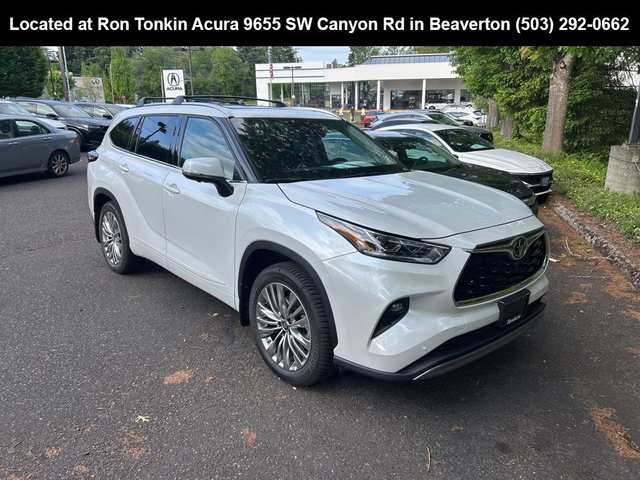 2025 Toyota Highlander Platinum