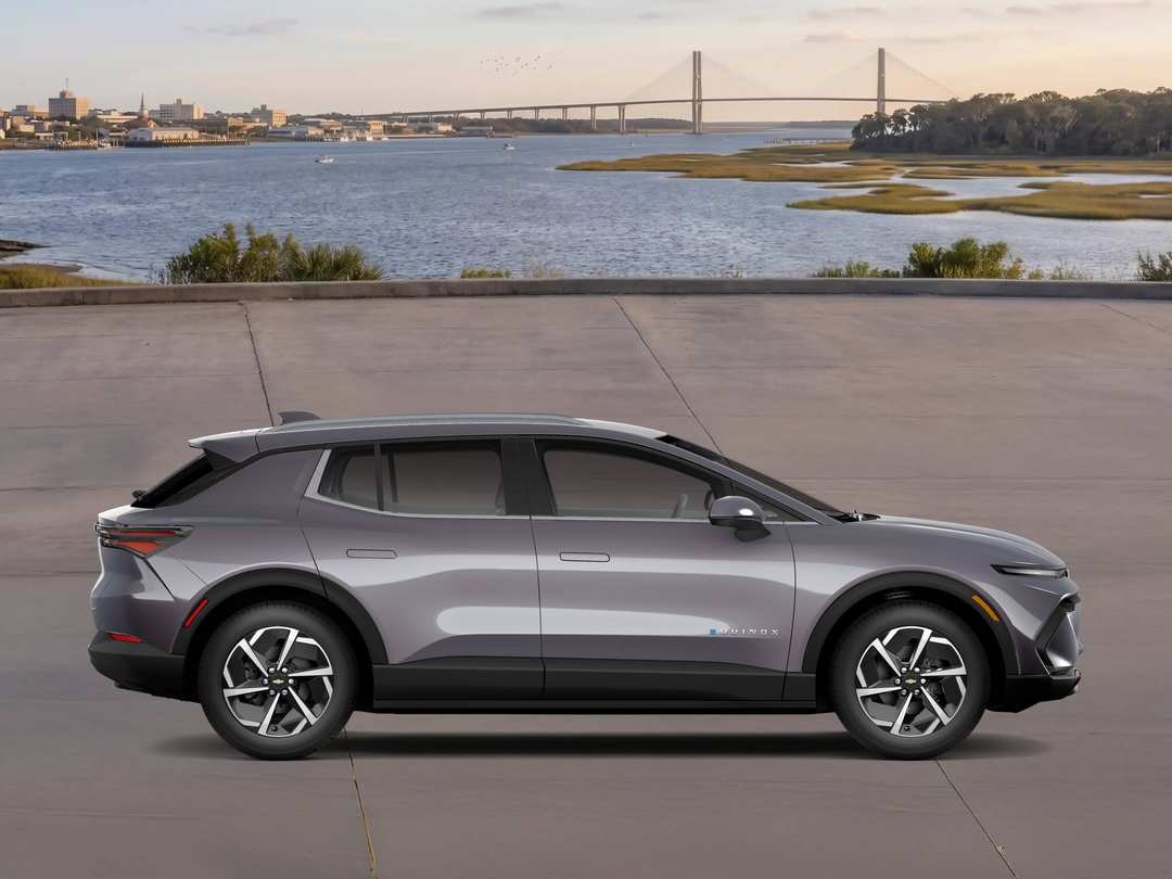 2026 Chevrolet Equinox Ev LT - Image 3