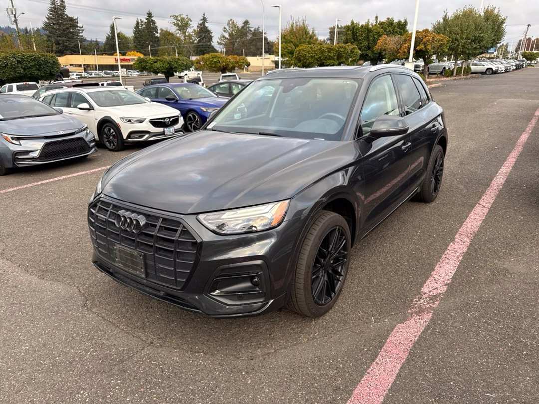 2021 Audi Q5 45 Premium - Image 3