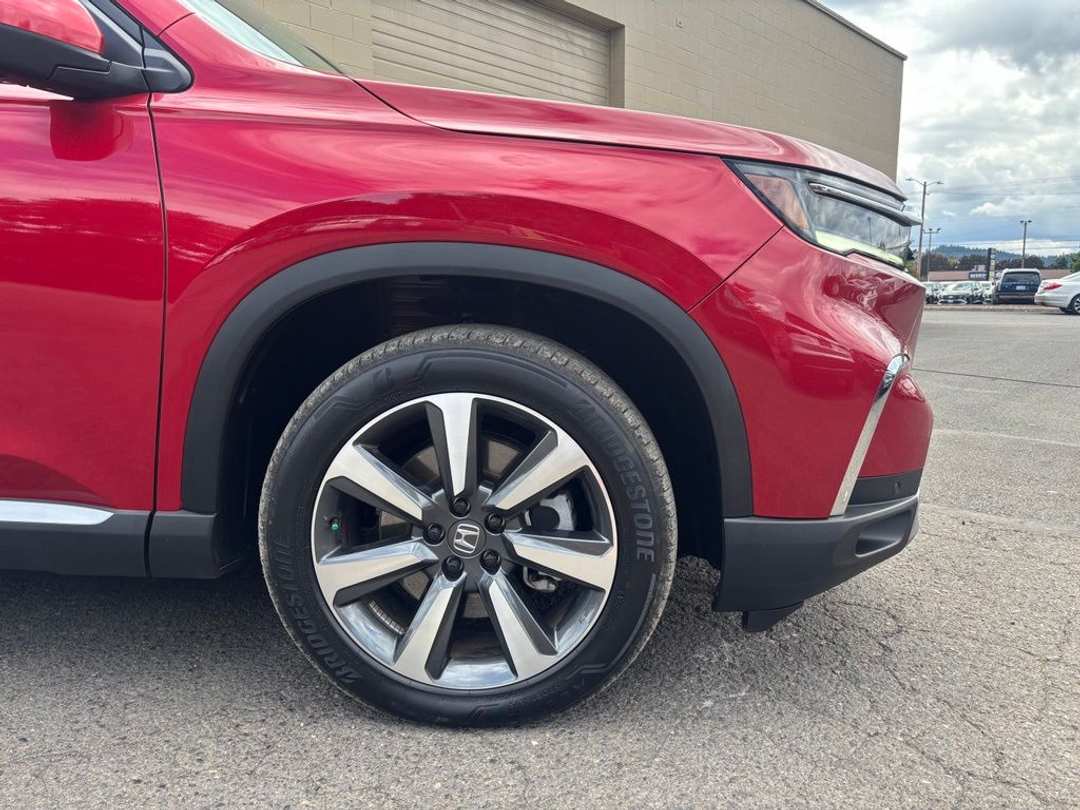 2024 Honda Pilot Elite - Image 2