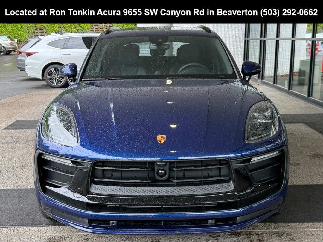 2025 Porsche Macan T - Image 3