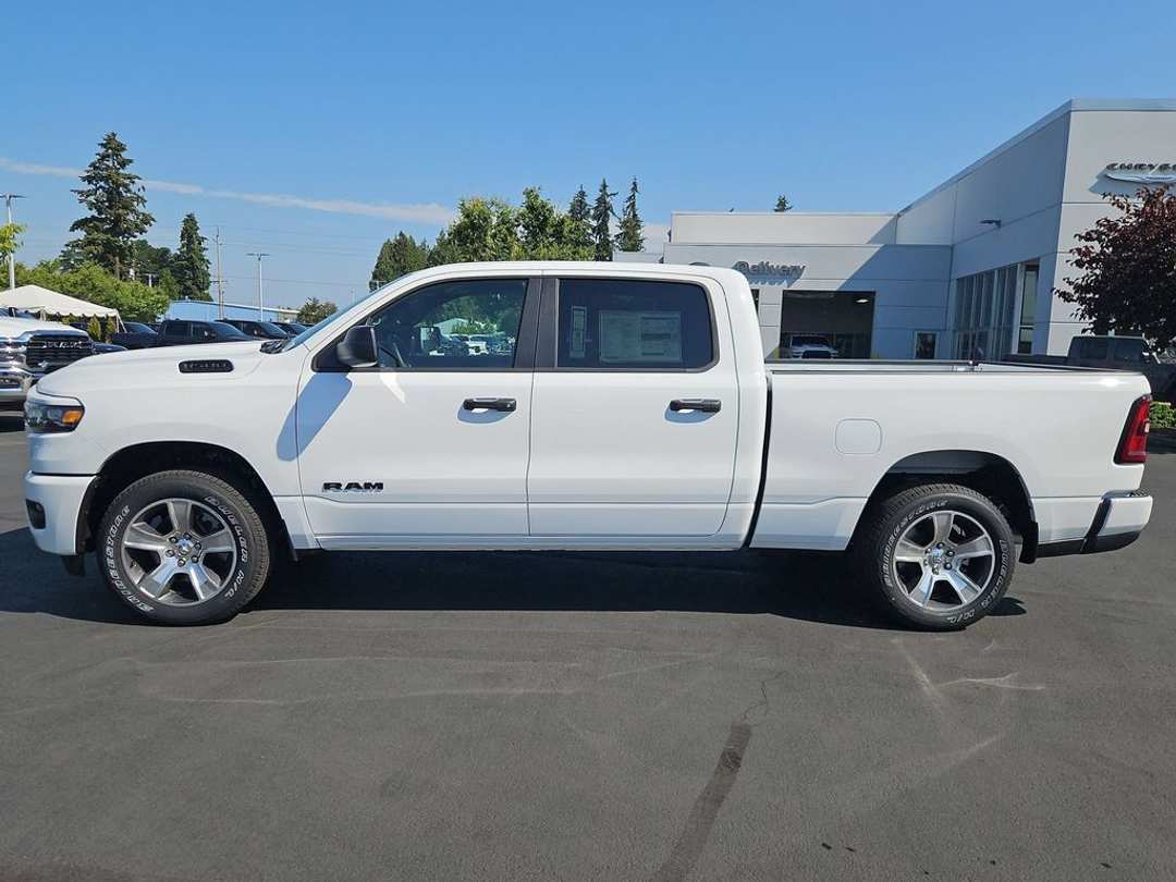 2026 Ram 1500 Express - Image 3